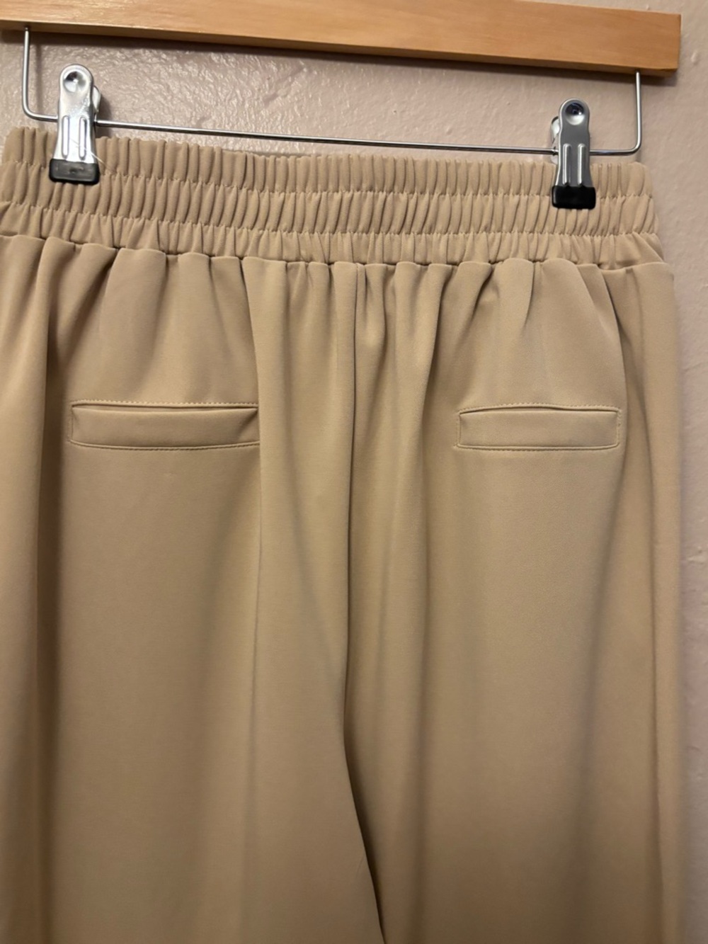 High-Rise Wide Leg Belted Pants in Beige 🆕 - Picture 5 of 6